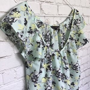 BANANA REPUBLIC | FLUTTER SLEEVE FLORAL BLOUSE